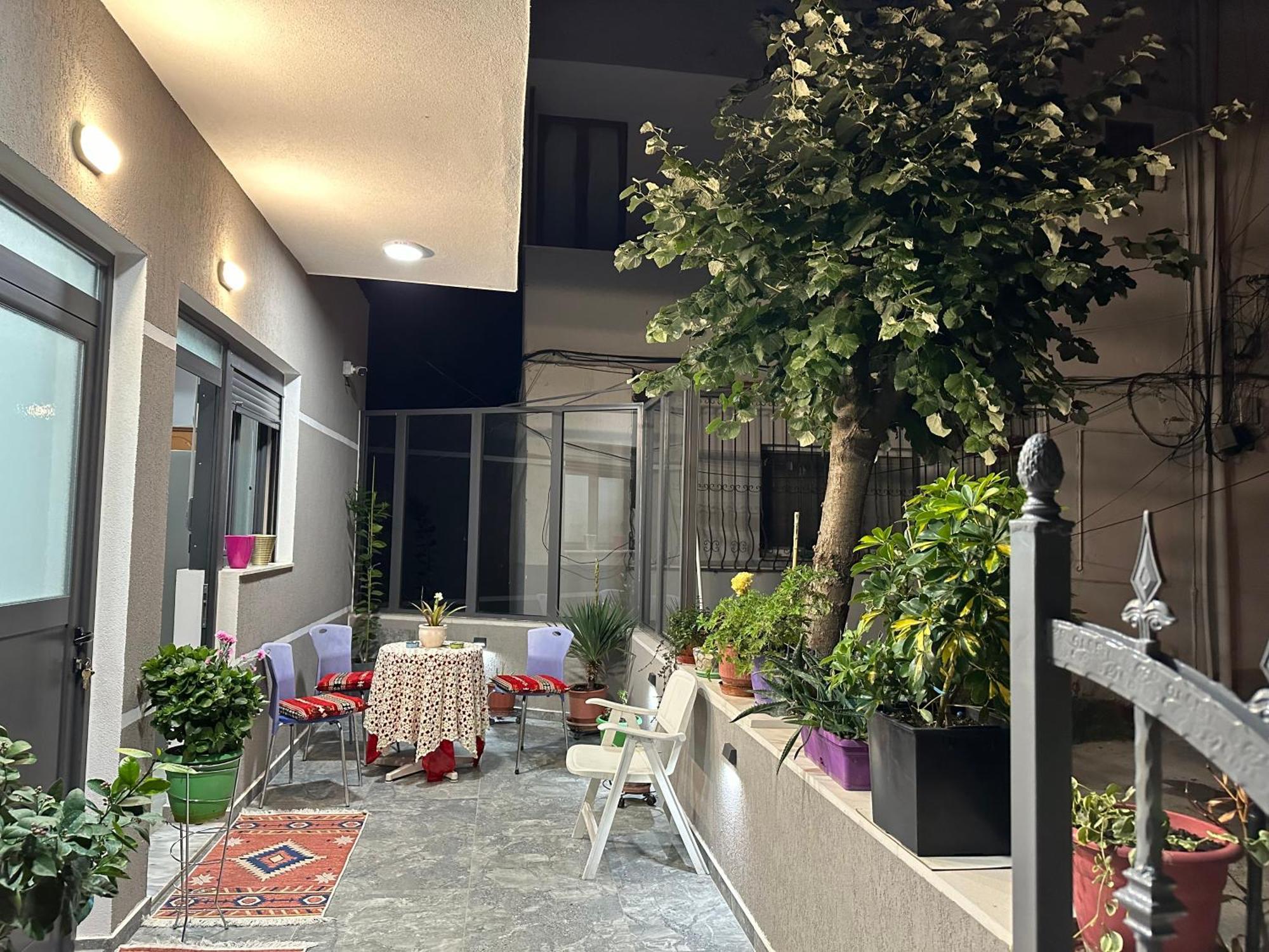Lola'S Rooms Гірокастра Екстер'єр фото